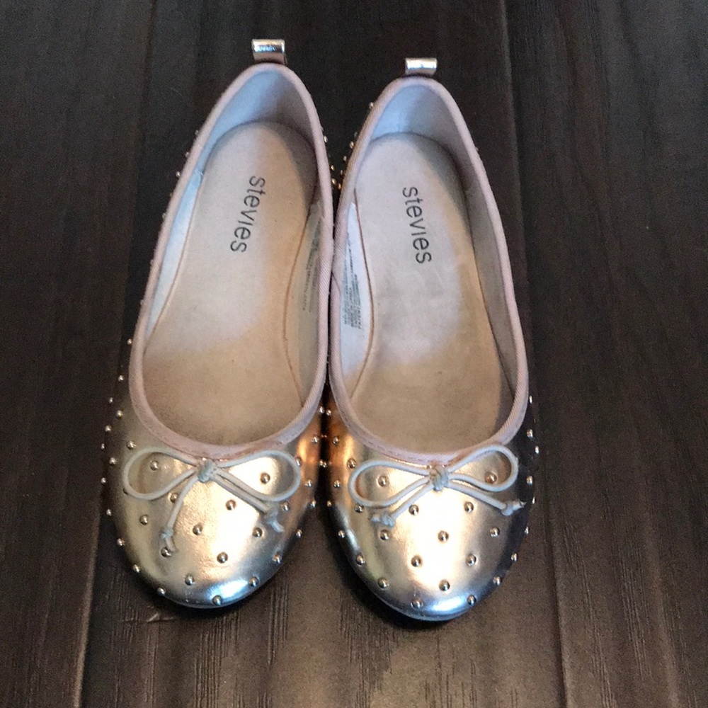 Girls size 13 ballet flats by Stevie’s